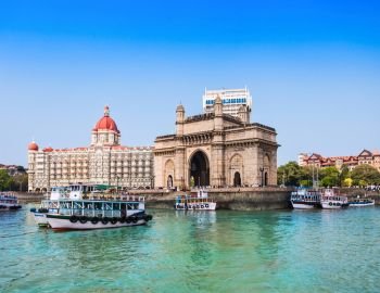 Taj mahal hotel and gateway of india